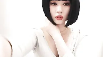 tea Exquisite chick makes double fuck