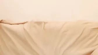 dolly_sun Hot chick fucks both holes