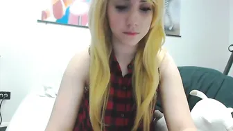 Lana_Rain skinny nipple pulls pussy with fingers