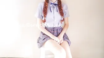 Kyutty blonde hairstyle fingering shaved cunt