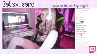 Elisabeth Weir cute blonde is saturated with revelations with dildo