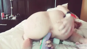 Tara Quartz fingers in pussy