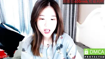 cn_yoyo blonde babe bares her tits