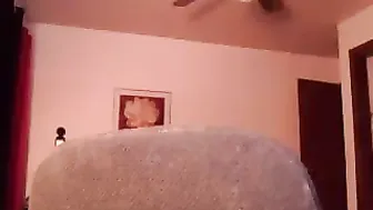 all_american_girl juicy slut fucks pussy with phallus