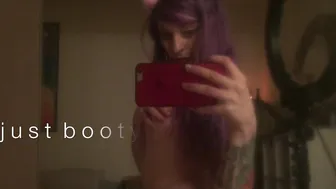 SierraSage luxurious lady boldly hammering her ass