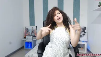 laurenn_connor cute confused lustfully communicates in fries