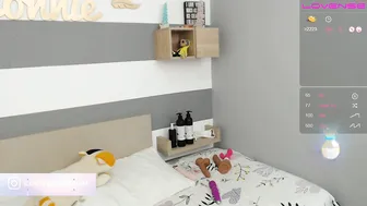 connie_brown Lovely chick