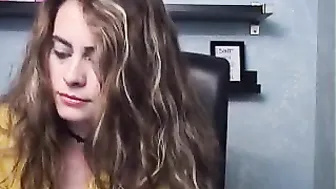 chiceva bitch drummed with glass dick