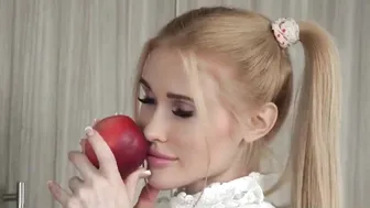 [PatriciaGoddess.com] Patricia91 busty chick talks in french