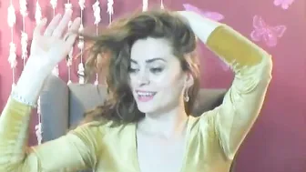 chiceva busty bitch cums