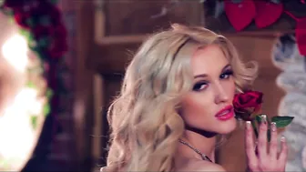 [PatriciaGoddess.com] Patricia91 crazy passion masturbates both holes