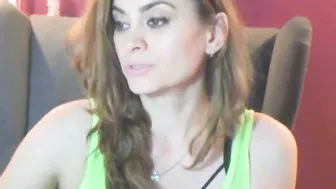 chiceva amazing skin fucks the pussy