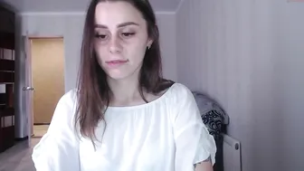 pretty_mollly likes to mess with toys