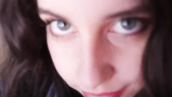 princess violette mature chick pulls pussy