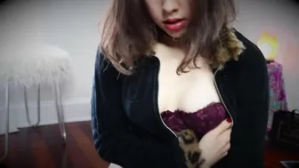 princess violette imposing slut fucks pussy with fingers