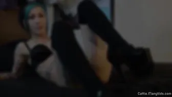 Cattie spicy slut jerking hairy cunt