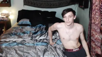 chainsawkittehh famous slut fucks both holes