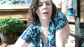dianarchist crazy woman masturbating cunt with hand