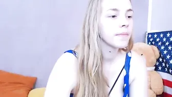 cosmoangel Fiery chick