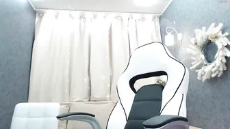 blondiebetsy luxurious lady gently masturbates pussy