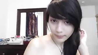 delightfulhug black-haired babe jerks off her cunt