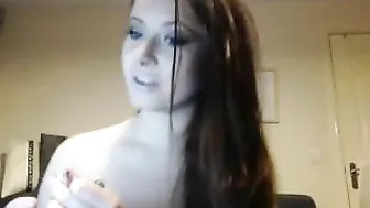kirsty_haze busty brunette chats in free chat