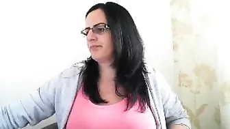 lauraxxxl wet nipples