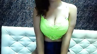 bustyabbey dark haired babe masturbates pussy with vibrator