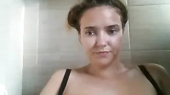 diamondtits wonderful woman shows big tits