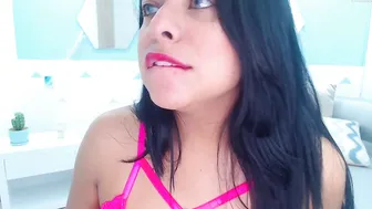 gina_blowjob tasty babe fucks her anus