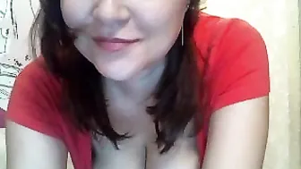 bridgetta juicy babe fucks her shaved pussy