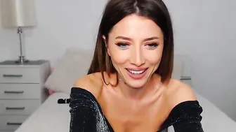 bonnbon__ Slender beauty