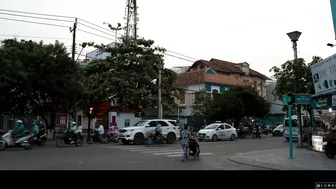 LUNAxJAMES busty bitch jerks pussy with phallus