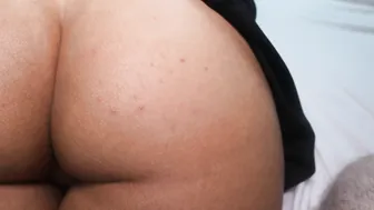 MaryCandy busty chick caresses shaved pussy