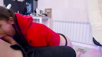Katekuray  bitch with huge booty caresses hairy cunt