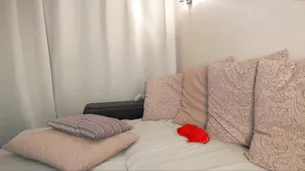coverm young chicks dance striptease
