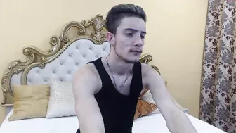 dakotaandconnorr wicked bitch punishes small tits