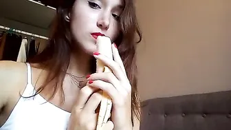 H?l?a Fauvel hot thing is fucking sex toy