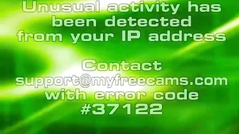 daisyd hot bitch punches holes with fingers