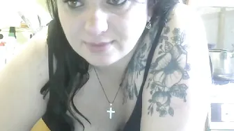 sex_bomba_xx amazing slut is hot fucking her holes