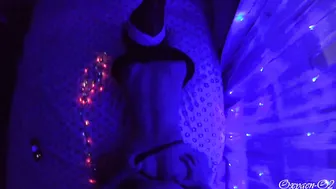 OxygeN-O2   crazy harlot riding dildo
