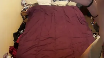 annabelle bestia petite babe gently masturbates cunt