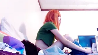 annabelle bestia gorgeous female masturbates vagina