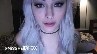 heidifox  juicy breasts and smooth pussy