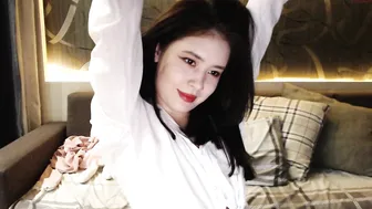 aynakio handjob in front of the camera