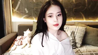 aynakio handjob in front of the camera