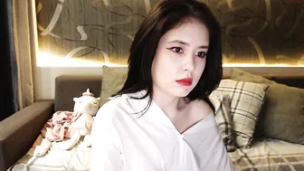 aynakio handjob in front of the camera