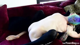 heidifox  naughty courtesan fucks with phallus