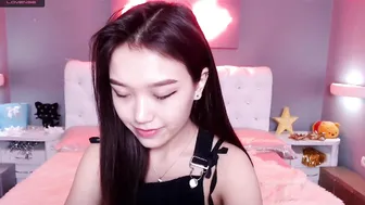 elcinkayi playing with her big tits