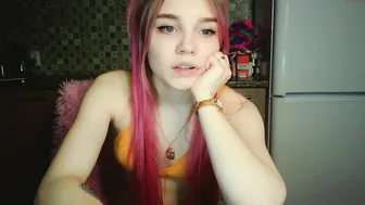 babyfromtheforest Pretty brunette